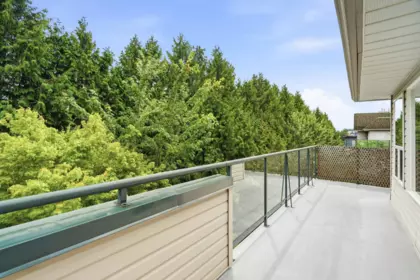 Basement Recreation Room Photo of 412 33718 King Road, Abbotsford, BC