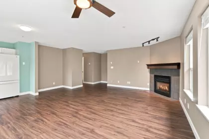 Kitchen Island Photo of 412 33718 King Road, Abbotsford, BC
