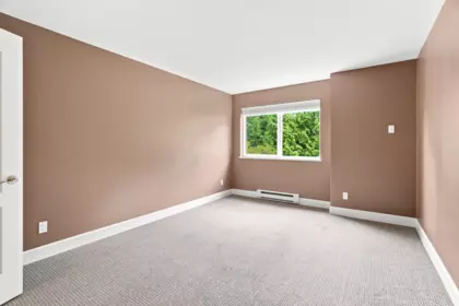 Walk-In Closet Photo of 412 33718 King Road, Abbotsford, BC