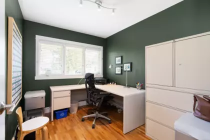 Mudroom Photo of 956 Belvista Crescent, North Vancouver, BC