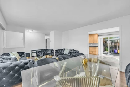 Kitchen Island Photo of 22938 Fuller Avenue, Maple Ridge, BC