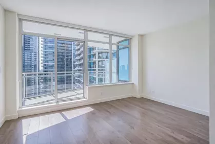 1806 13318 104 Avenue, Surrey, BC, Surrey — Apartment/Condo for sale