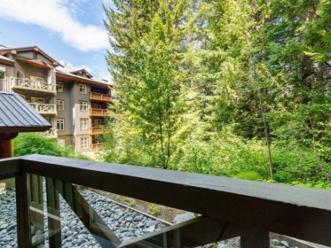225 4660 Blackcomb Way, Whistler, BC, Whistler — Apartment/Condo for sale