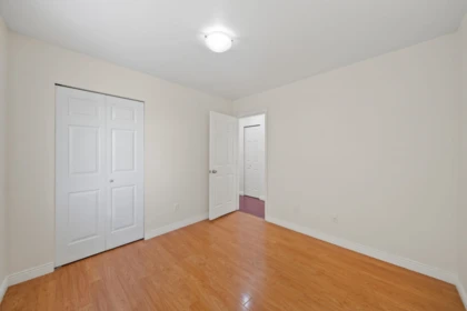 Entry Foyer Photo of 8167 Cedar Street, Mission, BC