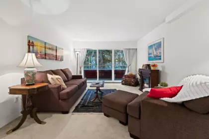 206 250 W 1st Street, North Vancouver, BC, North Vancouver — Apartment/Condo for sale