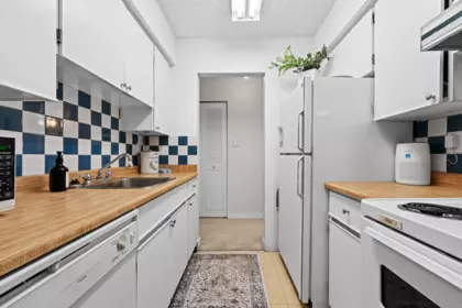 Kitchen Island Photo of 206 250 W 1st Street, North Vancouver, BC