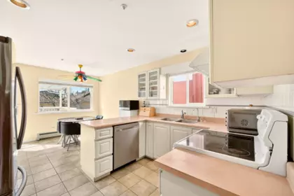 Breakfast Nook Photo of 6673 Gladstone Street, Vancouver, BC