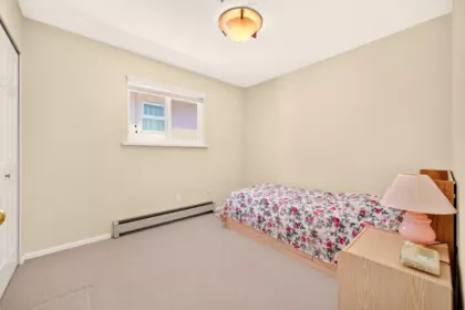 Hallway Photo of 6673 Gladstone Street, Vancouver, BC