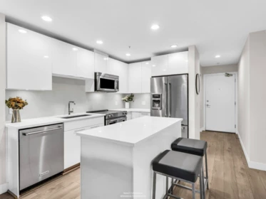 117 723 W 3rd Street, North Vancouver, BC, North Vancouver — Apartment/Condo for sale