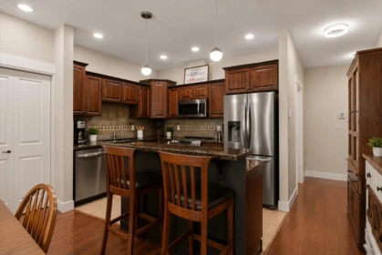 Kitchen Photo of 403 46021 Second Avenue, Chilliwack, BC