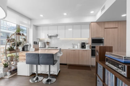 Kitchen Island Photo of 1002 3200 Corvette Way, Richmond, BC
