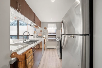 Kitchen Island Photo of 1506 1060 Alberni Street, Vancouver, BC