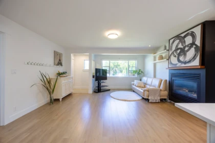 Breakfast Nook Photo of 931 Sperling Avenue, Burnaby, BC