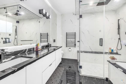 Hot Tub / Spa Photo of 12621 89a Avenue, Surrey, BC