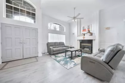 Family Room Photo of 14339 74a Avenue, Surrey, BC