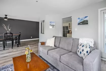 Breakfast Nook Photo of 304 33731 Marshall Road, Abbotsford, BC
