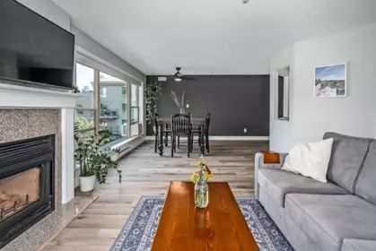 Kitchen Island Photo of 304 33731 Marshall Road, Abbotsford, BC