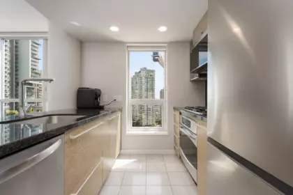 Kitchen Island Photo of 1503 833 Seymour Street, Vancouver, BC
