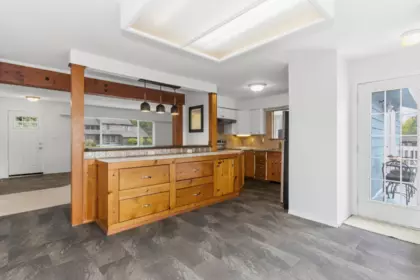 Kitchen Island Photo of 40185 Kintyre Drive, Garibaldi Highlands, BC