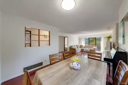 Family Room Photo of 2537 E 27th Avenue, Vancouver, BC