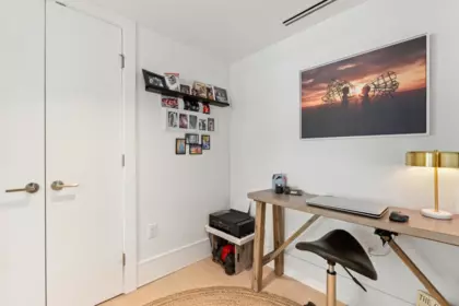 Basement Recreation Room Photo of 1504 1500 Martin Street, White Rock, BC