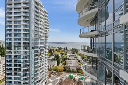 Garden / Landscaping Photo of 1504 1500 Martin Street, White Rock, BC