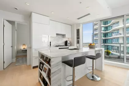 Pantry Photo of 1504 1500 Martin Street, White Rock, BC