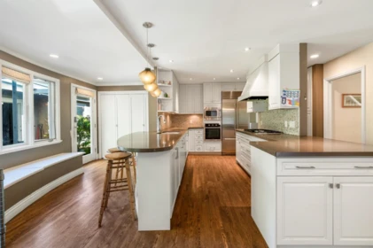 Kitchen Photo of 1545 W 49th Avenue, Vancouver, BC