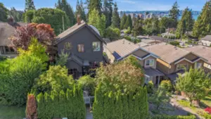 319 E 27th Street, North Vancouver, BC