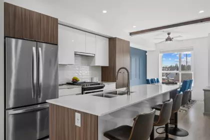 Kitchen Island Photo of 49 19760 55 Avenue, Langley, BC
