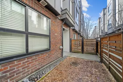 Swimming Pool Photo of 49 19760 55 Avenue, Langley, BC