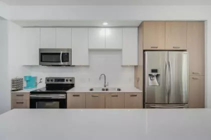 Kitchen Island Photo of 95 2428 Nile Gate, Port Coquitlam, BC
