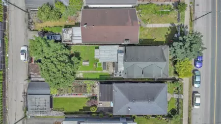 Swimming Pool Photo of 4265 Slocan Street, Vancouver, BC