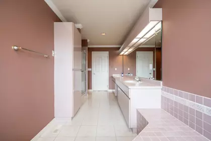 Laundry Room Photo of 18 788 Citadel Drive, Port Coquitlam, BC
