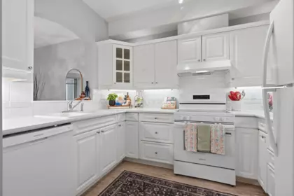 Laundry Room Photo of 333 383 E 37th Avenue, Vancouver, BC