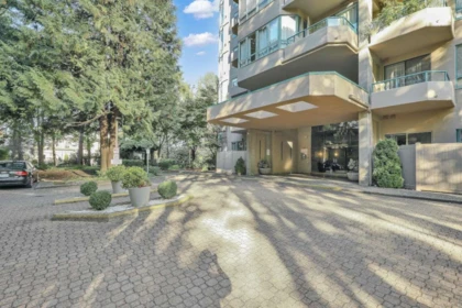 Hot Tub / Spa Photo of 1003 4603 Hazel Street, Burnaby, BC