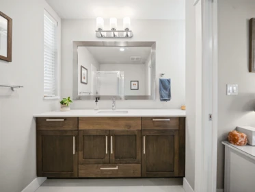 Guest Bathroom Photo of 301 2465 Wilson Avenue, Port Coquitlam, BC