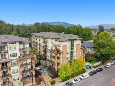 Swimming Pool Photo of 301 2465 Wilson Avenue, Port Coquitlam, BC
