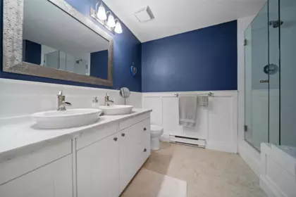 Primary Bathroom Photo of 121 12873 Railway Avenue, Richmond, BC