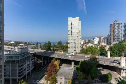 Garden / Landscaping Photo of 1401 907 Beach Avenue, Vancouver, BC