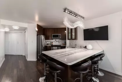 Kitchen Island Photo of 1401 907 Beach Avenue, Vancouver, BC