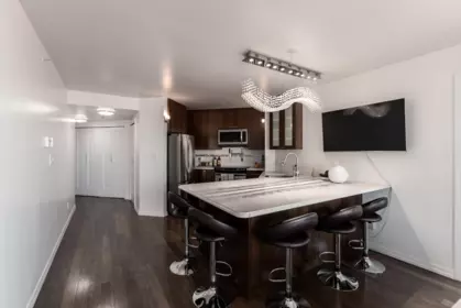 Kitchen Photo of 1401 907 Beach Avenue, Vancouver, BC