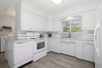 Kitchen Photo of 46566 Brice Road, Chilliwack, BC