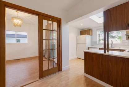 Dining Area Photo of 441 E 28th Avenue, Vancouver, BC