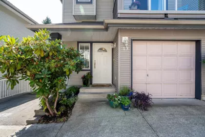 Living Room Photo of 13 11229 232 Street, Maple Ridge, BC