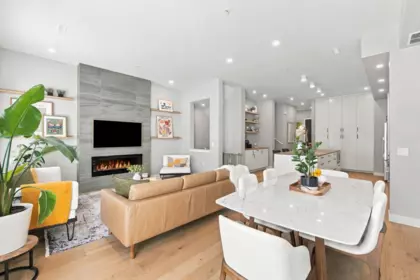 Dining Area Photo of 4682 Capilano Road, North Vancouver, BC