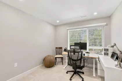 Entry Foyer Photo of 4682 Capilano Road, North Vancouver, BC