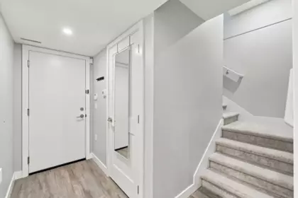 Hallway Photo of 4682 Capilano Road, North Vancouver, BC