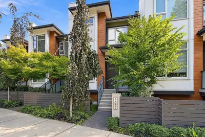 Outdoor Kitchen Photo of 4682 Capilano Road, North Vancouver, BC