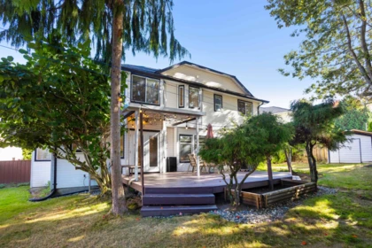 Front Yard Photo of 12201 67a Avenue, Surrey, BC